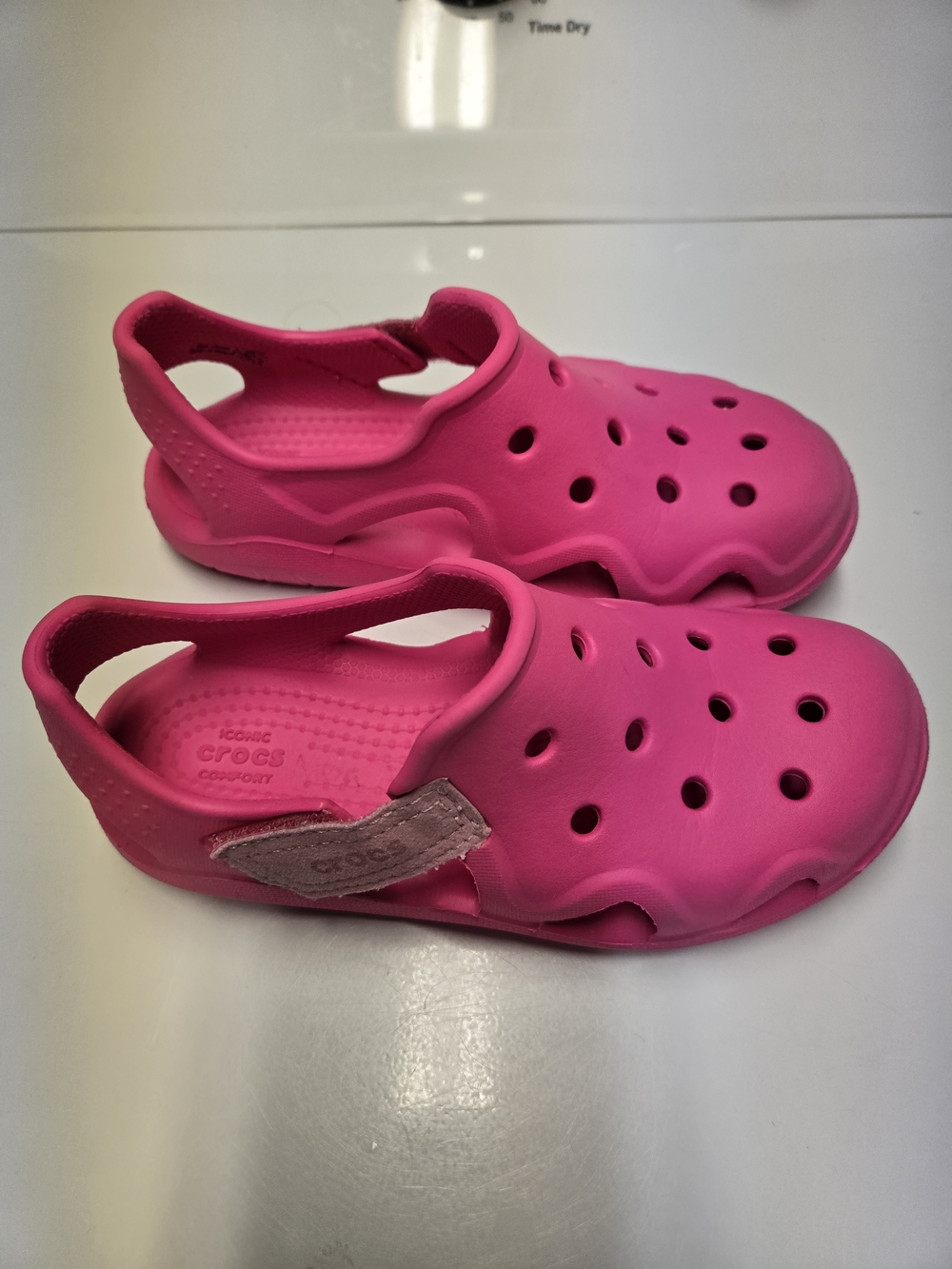 Crocs Kids' Classic Clog Sandals - Hot Pink